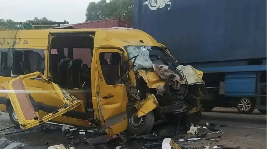 فاجعة-طرقية-قرب-البئر-الجديد-تودي-بحياة-خمسة-أشخاص-وتصيب-آخرين-بجروح-خطيرة