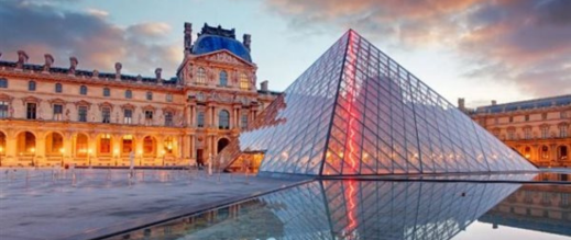 بعد-سرقة-القرن.-متحف-اللوفر-يعيد-فتح-أبوابه