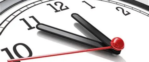 فريق-“البام”-المشارك-في-الأغلبية-يطالب-الحكومة-بإلغاء-الساعة-الإضافية