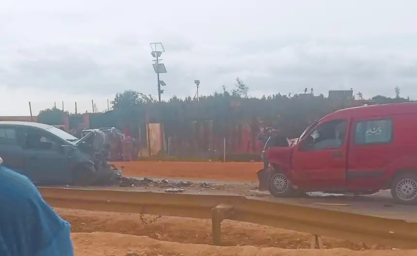 ويستمر-النزيف.-حادثة-سير-مميتة-بين-ابن-أحمد-وبرشيد-تودي-بحياة-سيدة-وطفلة