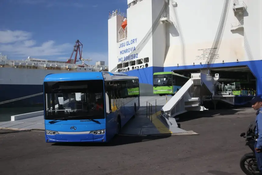 البرنامج-الجديد-للنقل-الحضري-العمومي.-استلام-257-حافلة-جديدة-بميناء-الدار-البيضاء