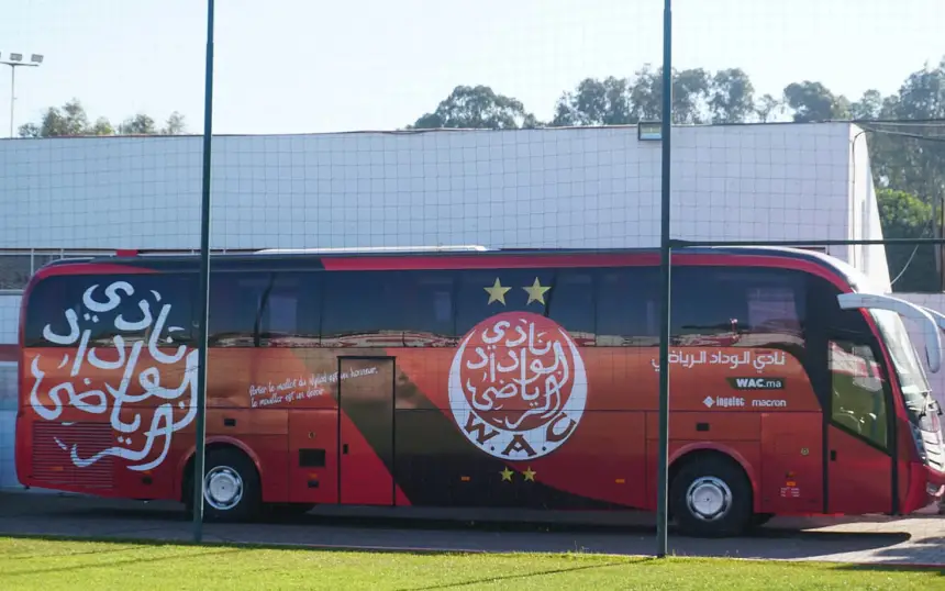 حقيقة-الحجز-على-حافلة-الوداد-بعد-مباراة-آسفي-بسبب-حكم-قضائي!