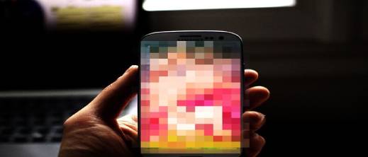 بآلاف-الدراهم.-شبكة-إباحية-تستدرج-القاصرات-وتصور-مقاطع-مخلة-بالرباط