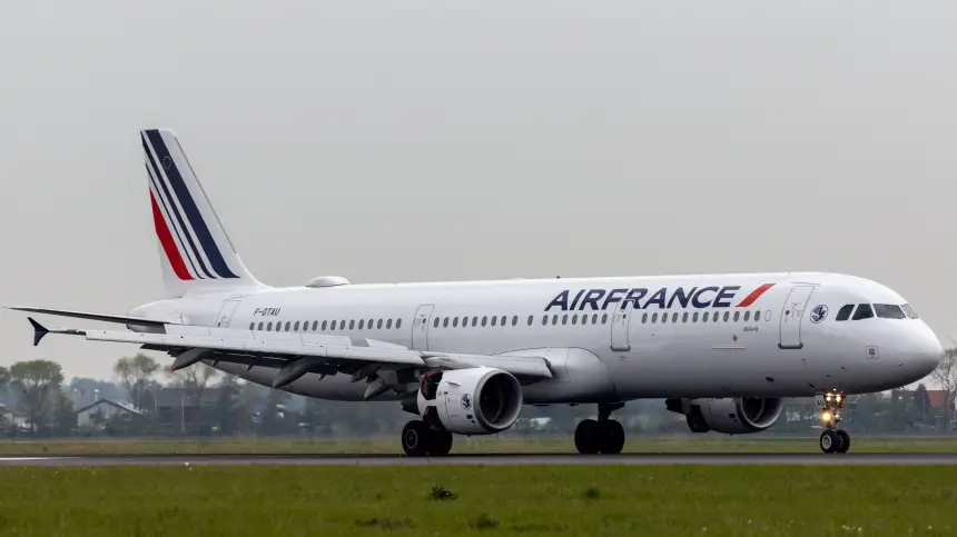 هبوط-اضطراري-لطائرة-قادمة-من-مراكش-بمطار-مدريد