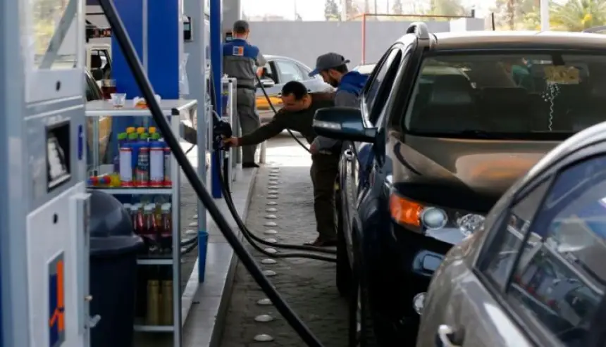 هل-من-تفسير-لهذا-النهب.-النفط-ينهار-عالميا-وأسعار-المحروقات-تواصل-استنزاف-جيوب-المغاربة