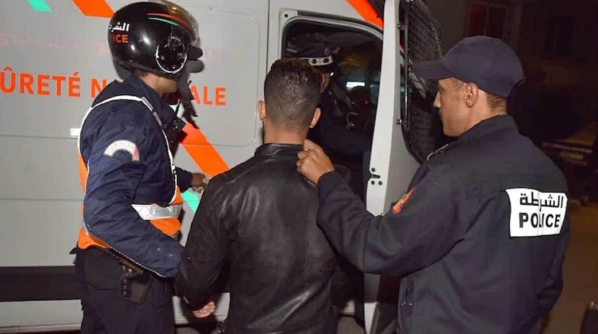 توقيف-شخصين-عرضا-تلميذتين-للسرقة-في-حي-العراصي-بالناظور