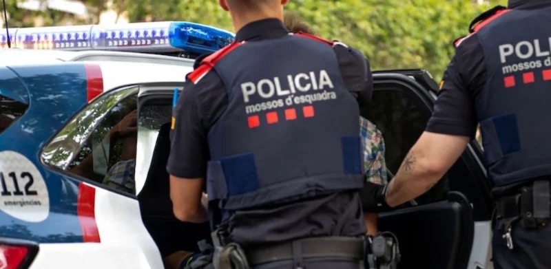 تفكيك-شبكة-زيجات-وهمية-في-مليلية:-الشرطة-توقف-12-مشتبها-وتطارد-47-آخرين