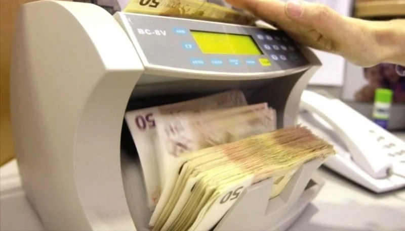 تحويلات-الجالية-تصل-إلى-52-مليار-يورو-وفرنسا-وإسبانيا-تتصدران-المبالغ-المرسلة-إلى-المغرب