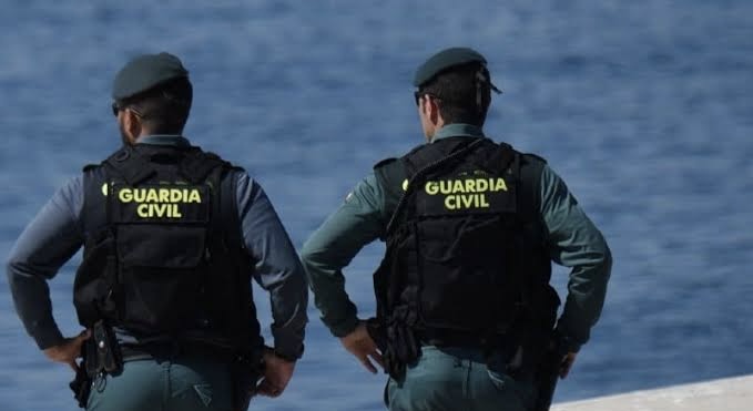 إسبانيا:-توقيف-ضابط-بالحرس-المدني-لتلقيه-30-ألف-يورو-مقابل-تسهيل-مرور-شحنات-المخدرات