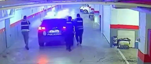 إسبانيا-تكشف-شبكة-إجرامية-تستخدم-زي-الشرطة-لنهب-المخدرات