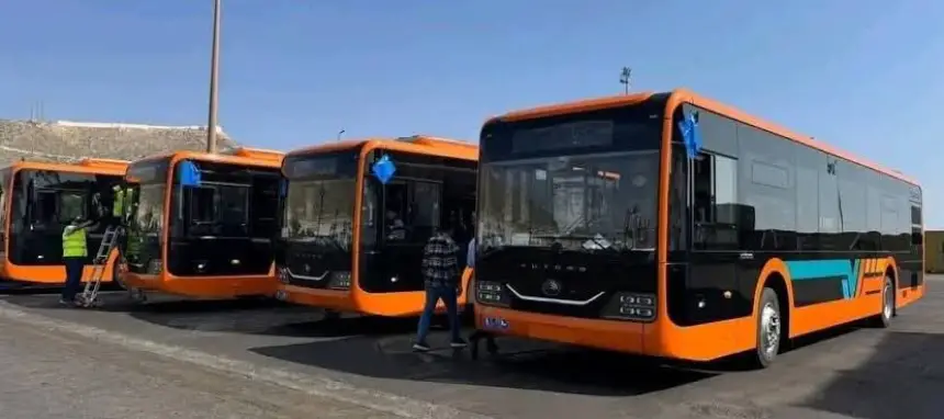 كسر-واجهة-حافلة-من-الجيل-الجديد-كلفه-سنتين-من-الحبس.-التفاصيل