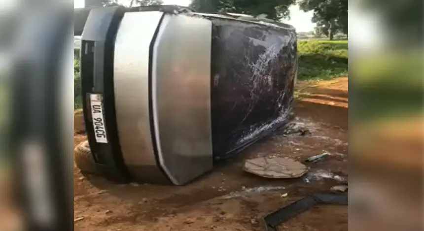 بالفيديو.لحظة-انقلاب-تسلا-سايبرتراك-وتحطّمها