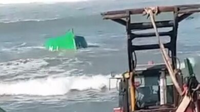 انقلاب-قارب-صيد-تقليدي-ببوجدور-يخلف-قتيلًا-ومفقودًا