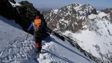 رحلة-إلى-قمة-جبل-توبقال-تتحول-إلى-حادث-مأساوي-بعد-انهيار-ثلجي
