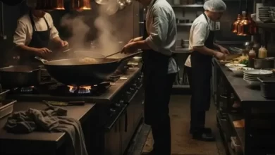 عامل-يضع-رأسه-في-زيت-مغلي-داخل-مطعم-أمريكي-في-واقعة-صادمة