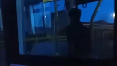 فيديو-“صلاة”-سائق-حافلة-ببلجيكا-يثير-ضجة-واسعة.-واليمين-المتطرف-يدخل-على-الخط