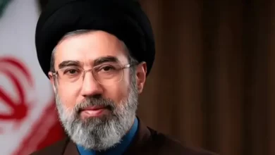 بعد-مقتل-والده.-من-هو-المرشد-الإيراني-الجديد-مجتبى-خامنئي؟