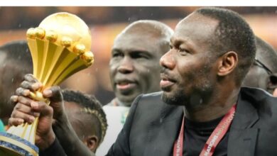 مثيرا-الجدل.-مدرب-السنغال-يضع-كأس-إفريقيا-تحت-حراسة-عسكرية