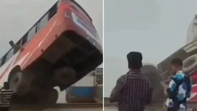 مأساة-في-بنغلاديش.-حافلة-تغرق-في-نهر-أثناء-صعودها-إلى-عبارة-وتخلف-24-قتيلاً