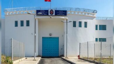 توقيف-ستة-إسبان-على-زورق-محمّل-بالحشيش-وإيداعهم-سجن-طنجة