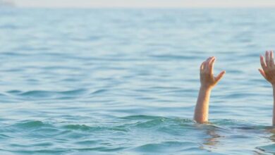 أب-ينحدر-من-الريف-وابنه-ينقذان-قاصرا-من-الغرق-في-شاطئ-ترابانا-بمليلية