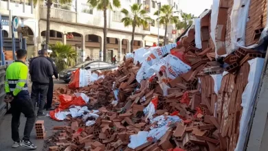 انقلاب-شاحنة-محمّلة-بالأجور-يربك-حركة-السير-بالحي-المحمدي-بالدار-البيضاء