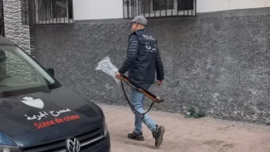 استنفار-أمني-بالبيضاء-بعد-عثور-أطفال-على-بندقية-وسيف-داخل-سيارة-“كارافان”-مهجورة