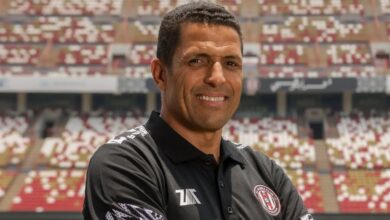 الأهلي-المصري-يعلن-تعاقده-مع-المدرب-المغربي-الحسين-عموتة-لمدة-موسمين