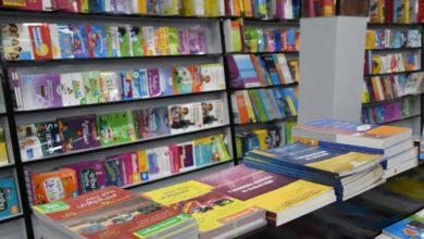 مع-اقتراب-الدخول-المدرسي.-الكتبيون-يتمسكون-بمقاطعة-كتب-الريادة