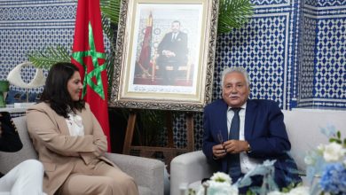 منتدى-يراسل-المنصوري-بشأن-مصافحة-أعضاء-الأحزب-خلال-المشاورات-الحكومية